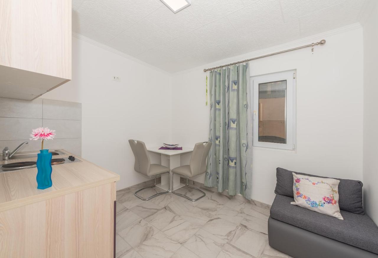 Apartments Calla Makarska Exterior photo